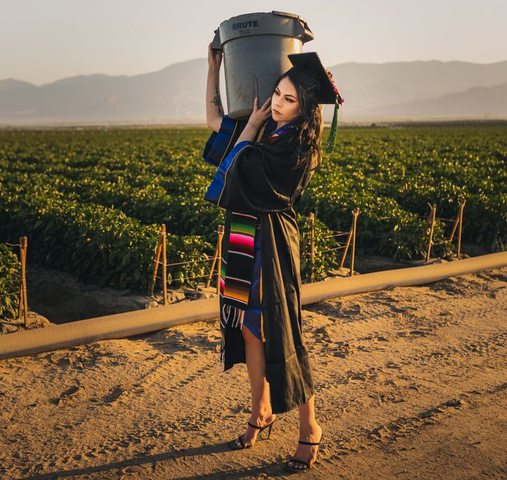 A Student Took Graduation Pics in the Field Where Her Parents Work to Remind Us That Hard Work Always Pays Off