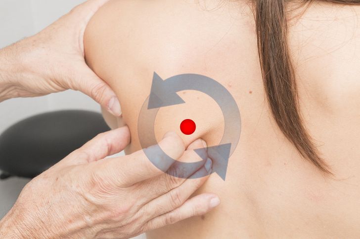 8 Ways to Free Yourself From Annoying Pain in the Neck and Back