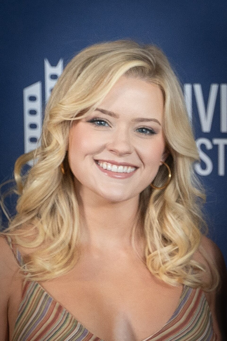 Ava Phillippe, 27 · 2026