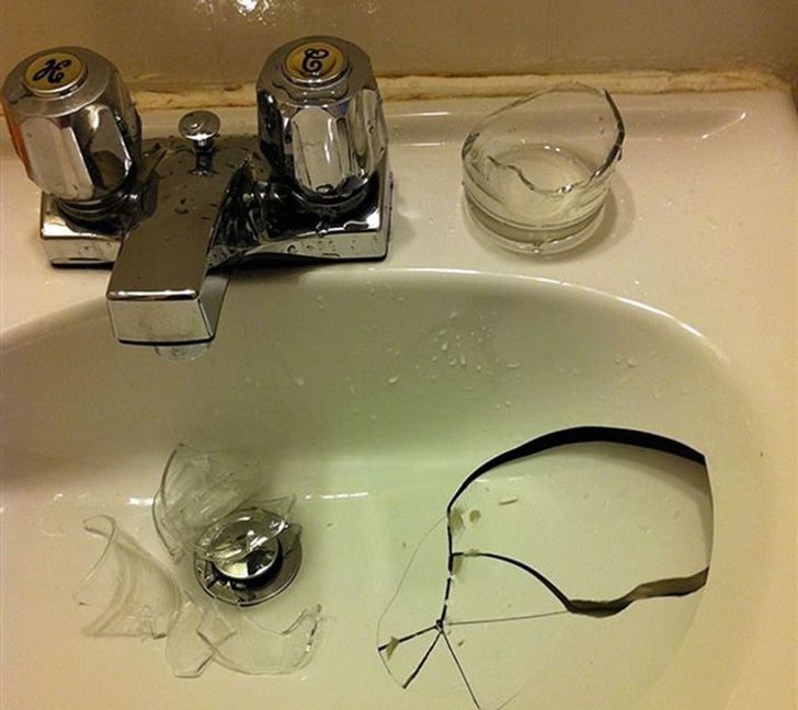 20 Photos That Reflect All the Pain of the Words “It’s Just Not My Day” (New Pics)