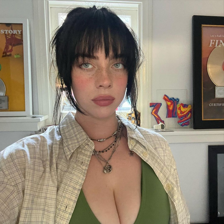 Billie Eilish Said She Wouldn't Have Been Able to Handle the Criticism  About Her Body If It Came When She Was Younger