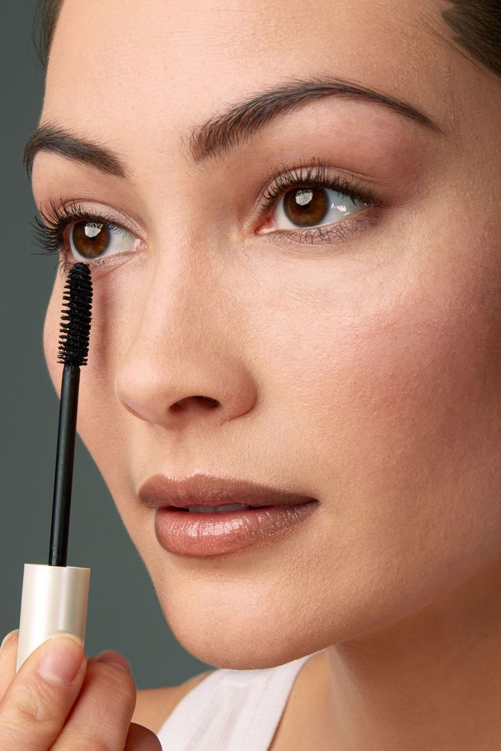 12 Essential Makeup Tricks That Can Make Every Girl’s Life Easier