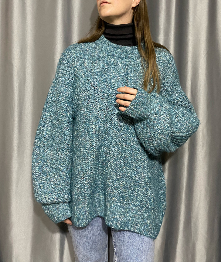 12 Stylish Ways to Wear a Sweater Without Sacrificing Your Comfort ...