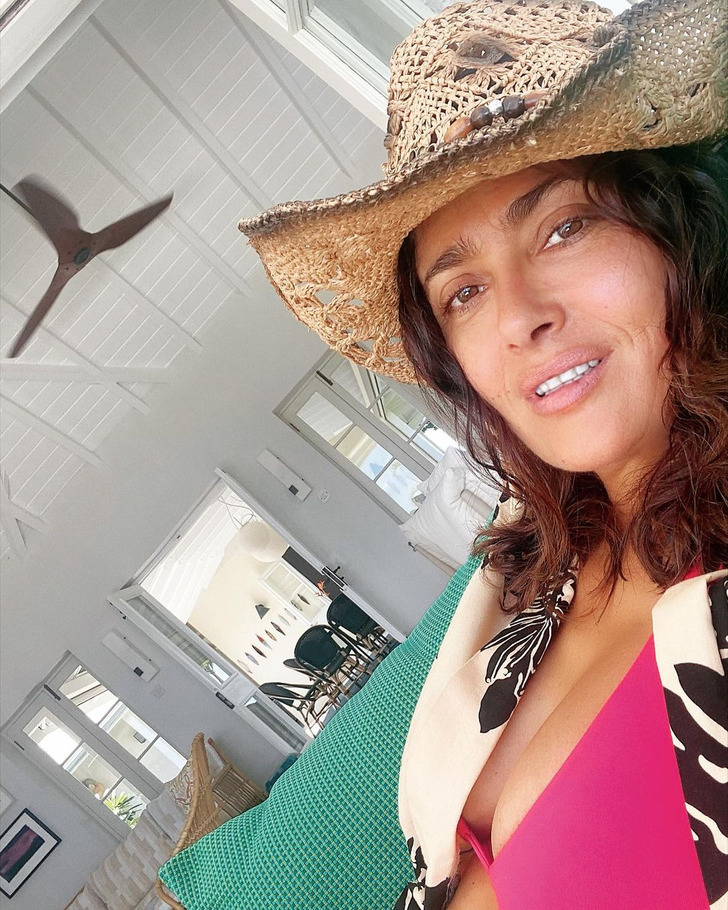 Salma Hayek Flaunts Her Makeup-Free Beauty in a New Series of Instagram Photos
