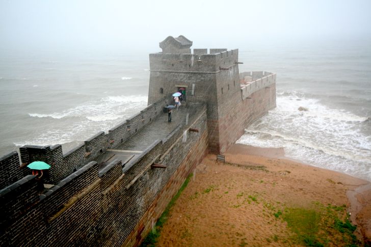 20 Truly Impressive Photos That Show an Unexpected Side of Life