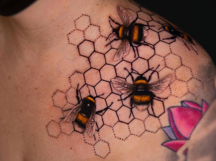 Një artist krijon tatuazhe që janë aq realiste sa është e vështirë të besohet se janë bërë me bojë