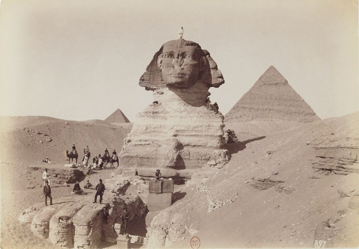 1870s–1890s: buried to the chest