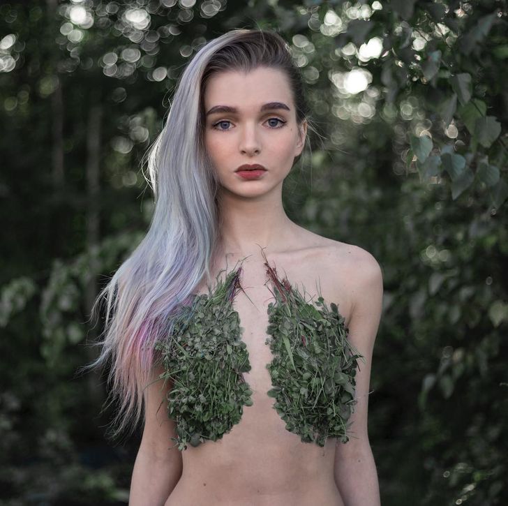 20+ Photos of a Young Blogger Proving That Modern Art Can Easily Do Without Photoshop (Warning: It Will Be Hard to Believe Your Eyes)