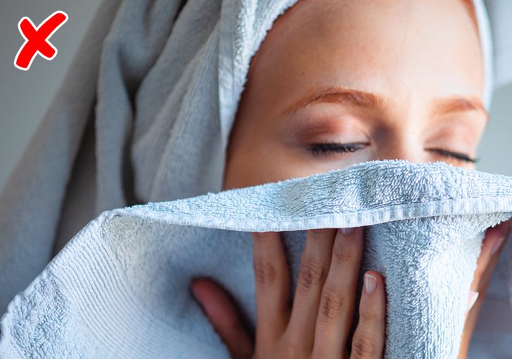 7 zakone të poshtra që mund të thajnë lëkurën tuaj