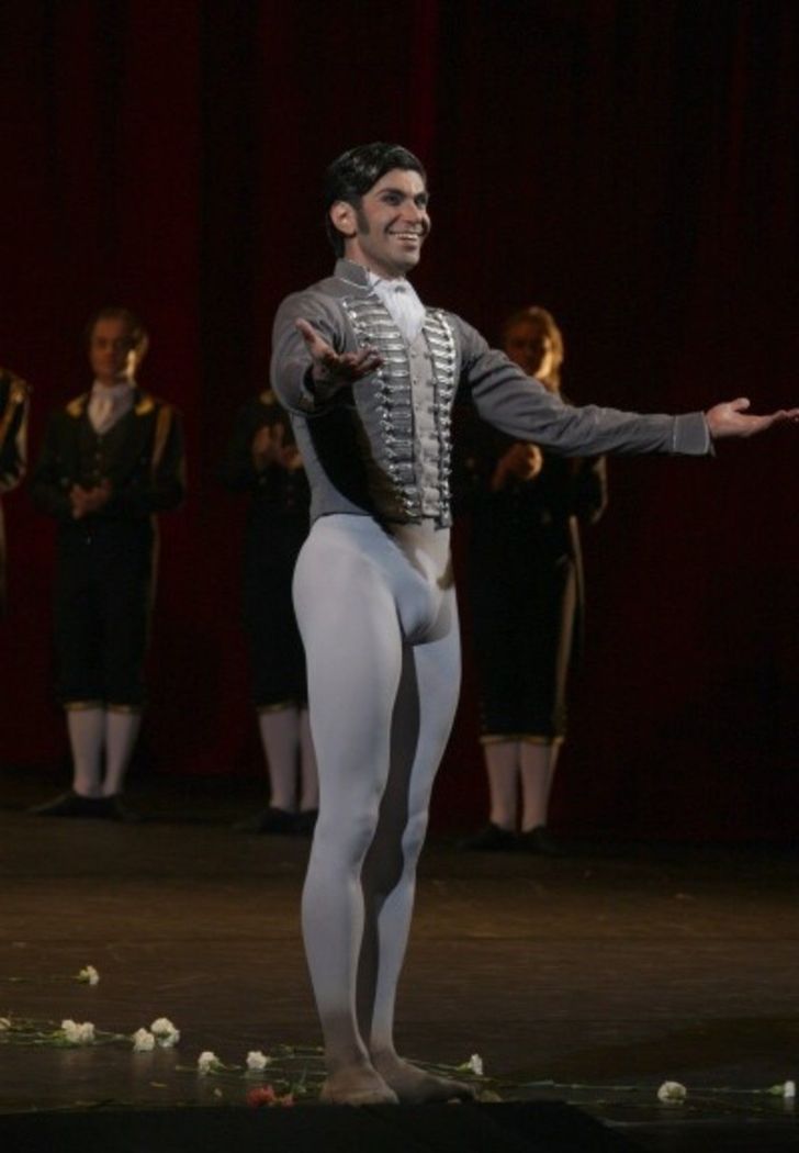 16 Facts That Prove a Male Ballet Is One of the Most Unrelenting Professions in the / Bright