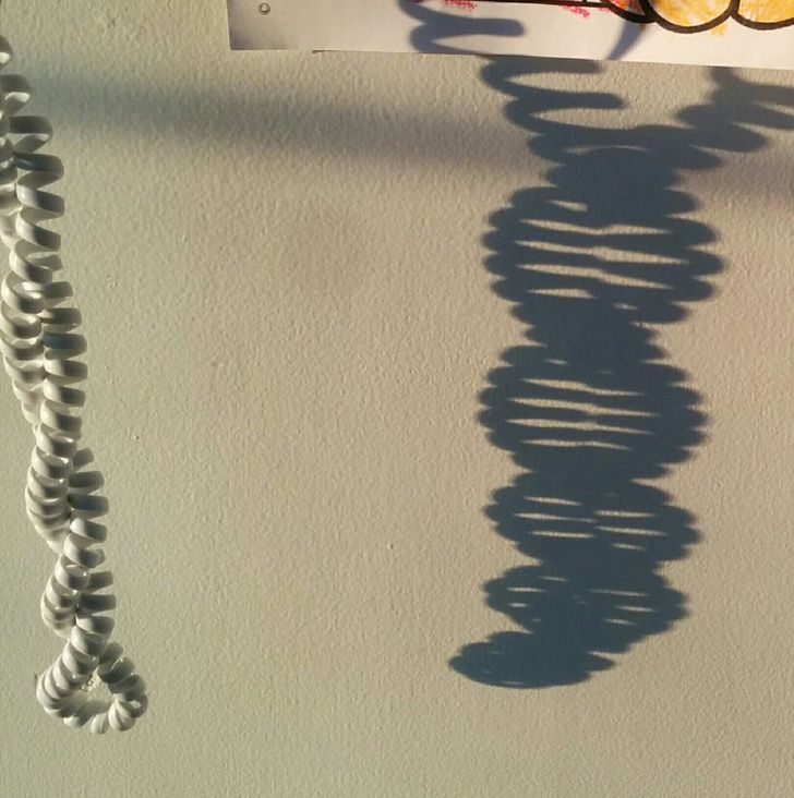 24 Tricky Shadows That Created a Parallel Universe