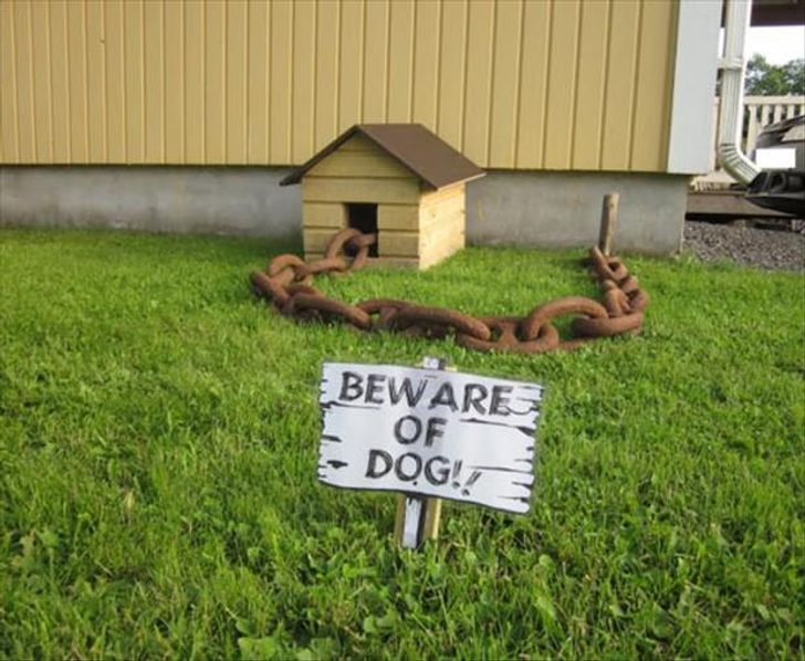 15+ Funny “Beware of the Dog” Signs and the Very Dangerous Dogs Behind Them