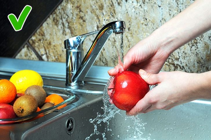 5 Foods You Should Never Wash Before Cooking and 5 You Always Should