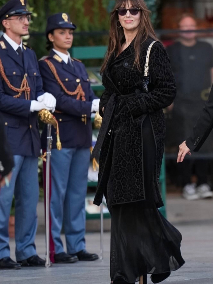 A Full, Lash-Grazing Fringe With Long Hair, Like Monica Bellucci