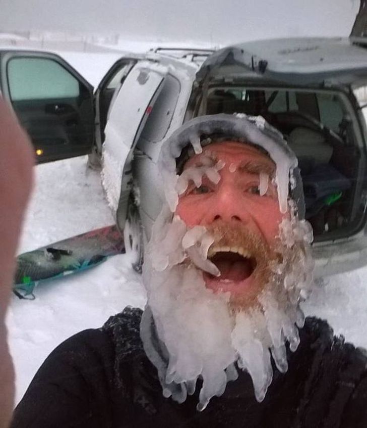 17 Freezing Photos That Prove Winter Is a True Challenge