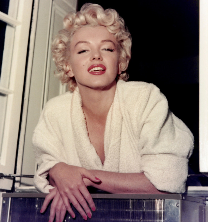 How Marilyn Monroe’s Childhood Difficulties Helped Her Rise to ...