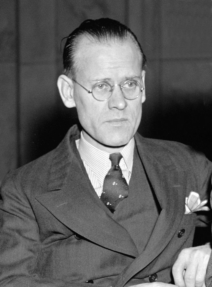 Philo T. Farnsworth, photo by Harris & Ewing