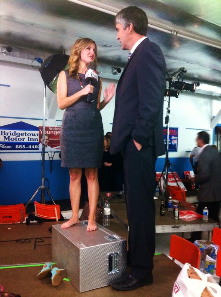 14 Awkward Situations That Every Tall Person Will Recognize