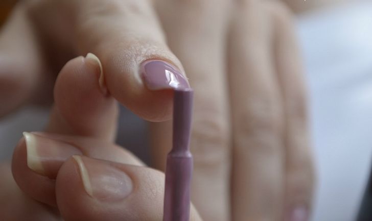 9 Manicure Mistakes That Can Spoil Your Image