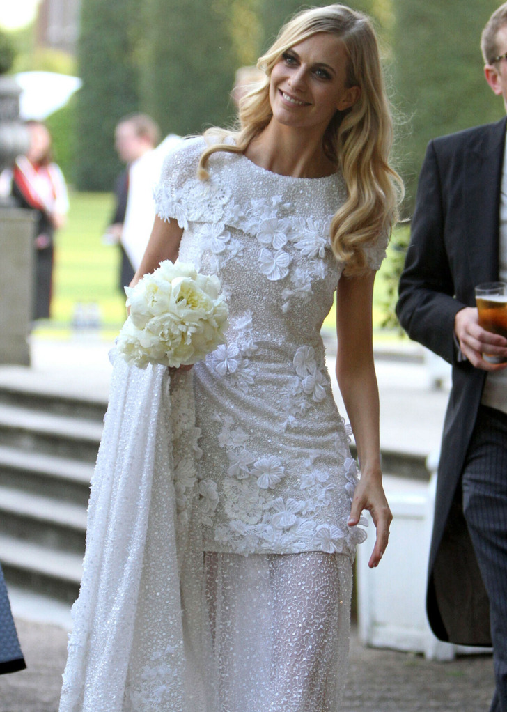 11 Celebrity Wedding Dresses That Made History, Ranked / Bright Side