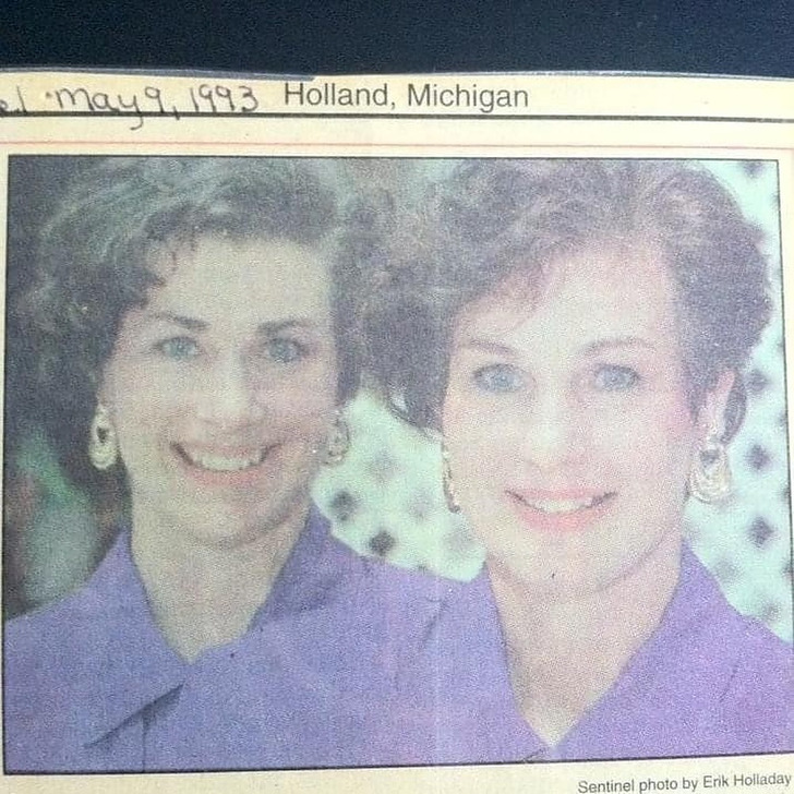 A Mom and Grandma Who Beat 100 Other Pairs at a Mother-Daughter Look-Alike Contest
