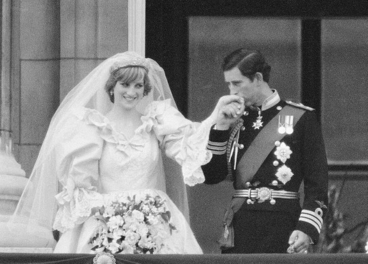 10+ Photos of Princess Diana That Actually Captured More Than What ...