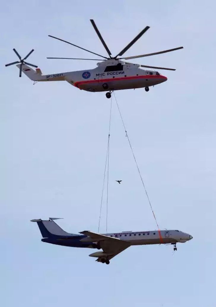 19 People Who Surprised Us With Their Ridiculous Choice of Transportation