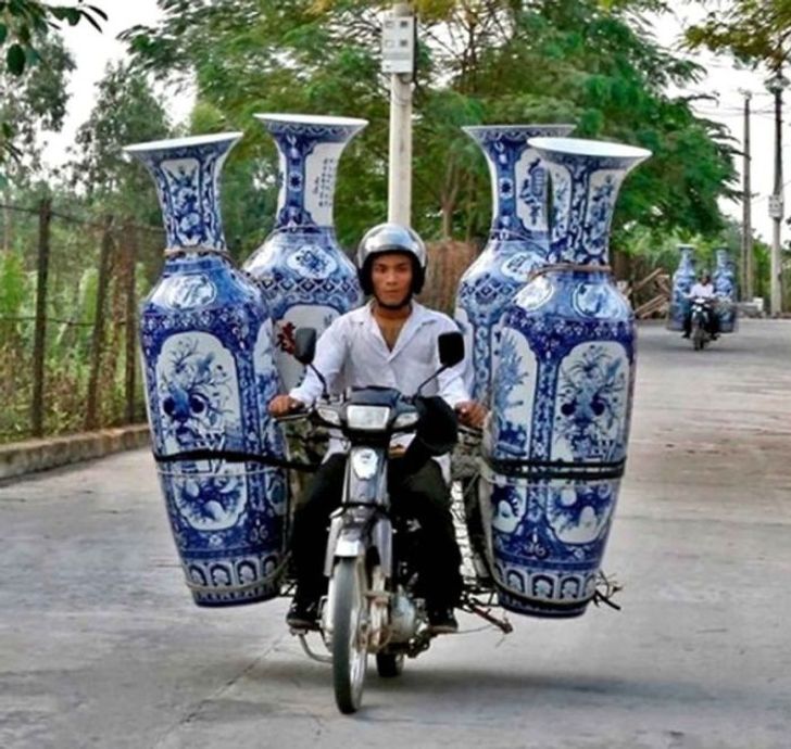 19 People Who Surprised Us With Their Ridiculous Choice of Transportation
