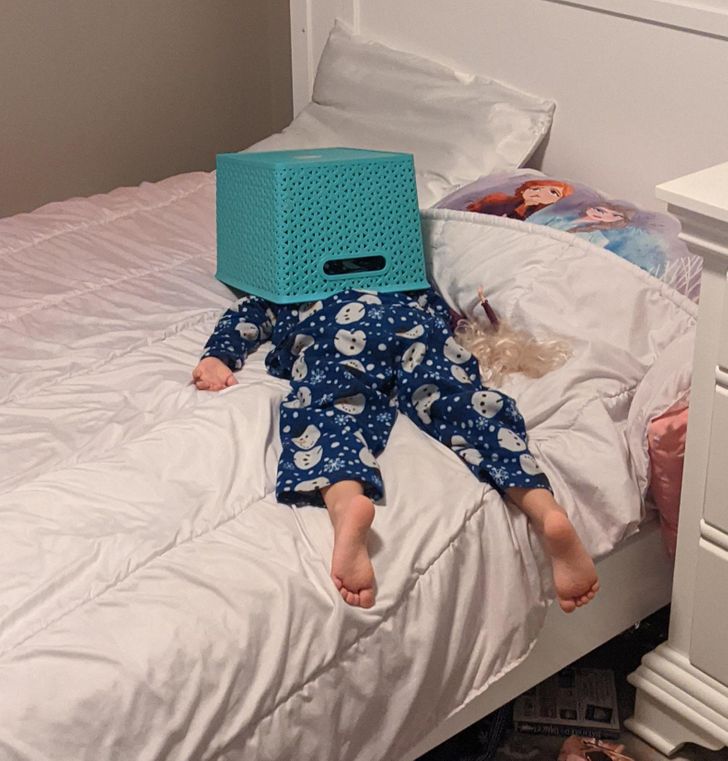 15 Tired Kids Show Us That There's No “Right” Place or Time to Take a Nap