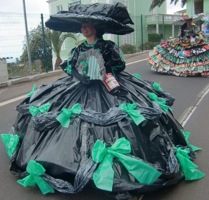 trash bag dress diy