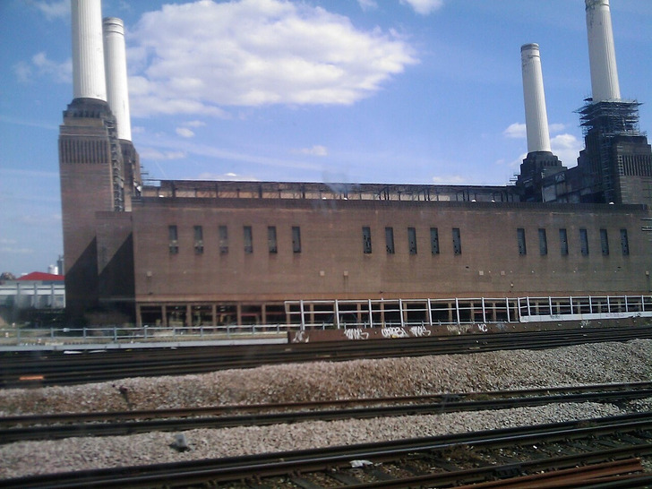 2009: empty