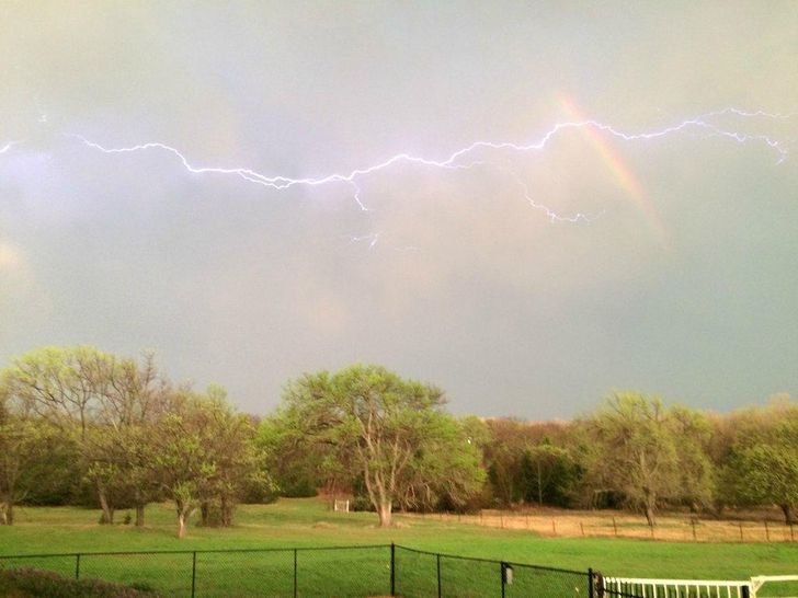 20 Truly Impressive Photos That Show an Unexpected Side of Life