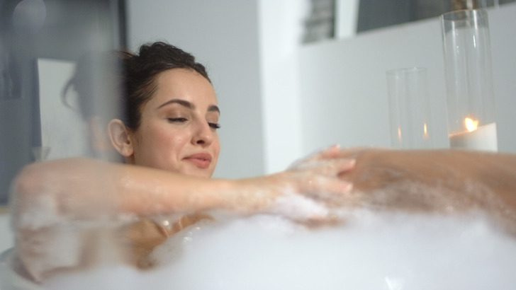 What Can Happen If You Start to Take Baths Every Day