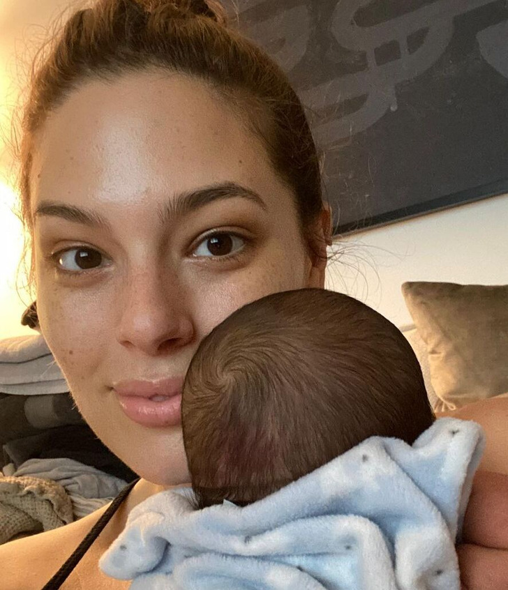 Explains Why She Quit Breastfeeding Her 5-Month-Old Twins, Ashley Graham