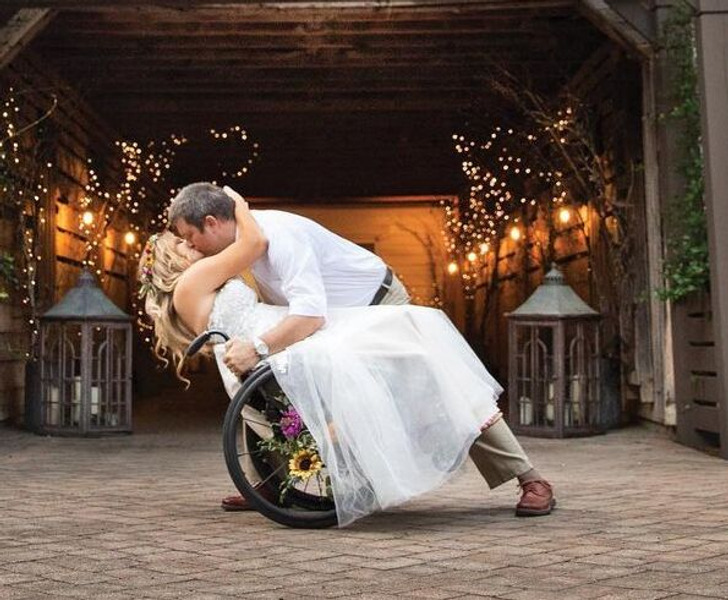 Paralyzed Bride Rachelle Friedman Chapman Renews Vows with Husband