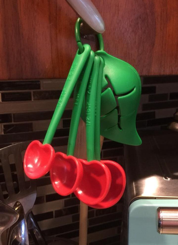 Mon Cherry Measuring Spoons and Egg Separator