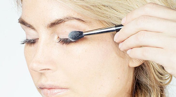 12 Essential Makeup Tricks That Can Make Every Girl’s Life Easier