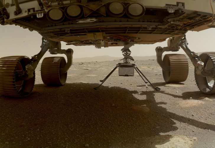 Ingenuity on Mars under the Perseverance rover, 2021