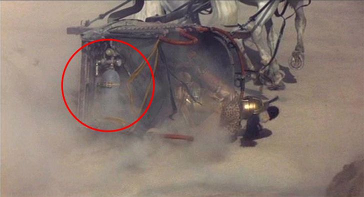 20 Unbelievably Obvious Movie Mistakes You Most Likely Missed