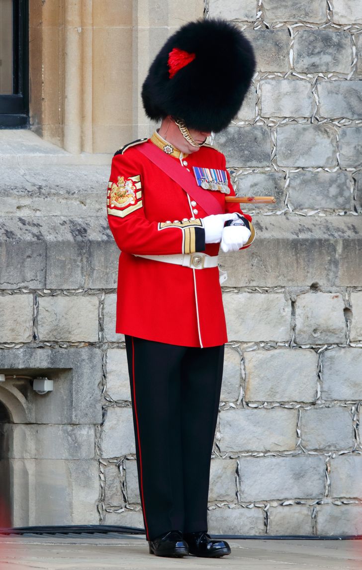 what are the british royal guards hats made of