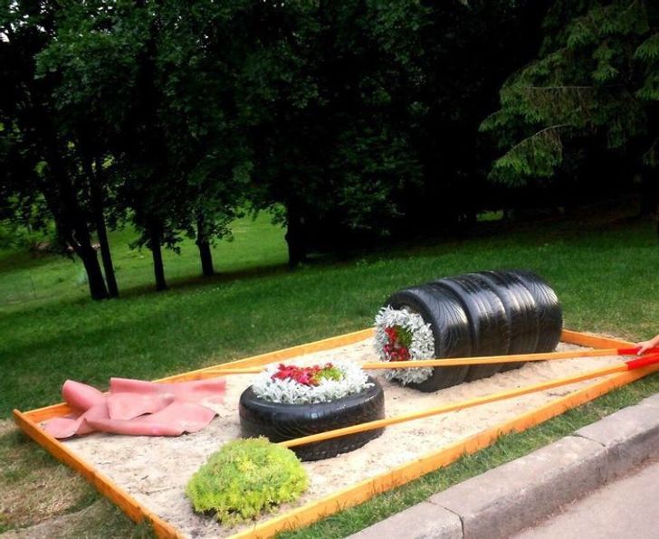 17 Photographs Anyone Should See at Least Once