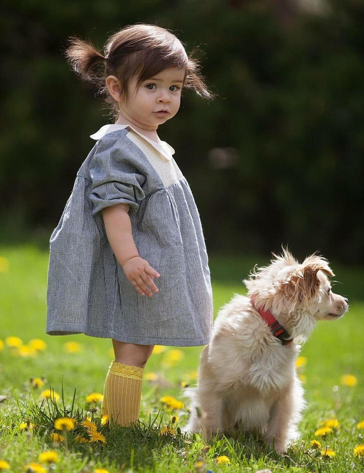 22 Tender Pics of a Little Girl and a Rescue Dog That Take Us to a Fairytale World
