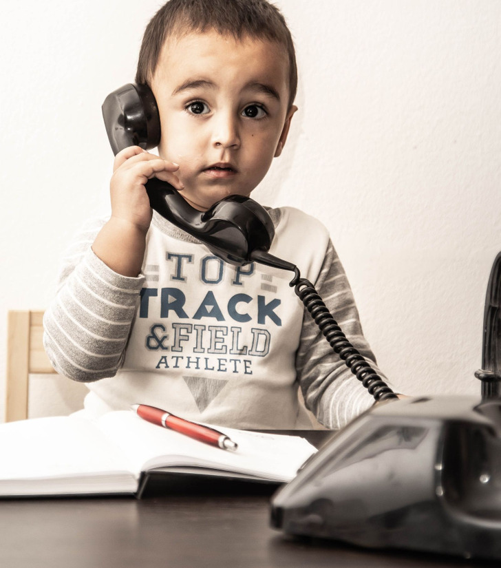 An 8-Year-Old Asked for a Notepad for Phone Numbers and Had Never Heard of a Phone Book