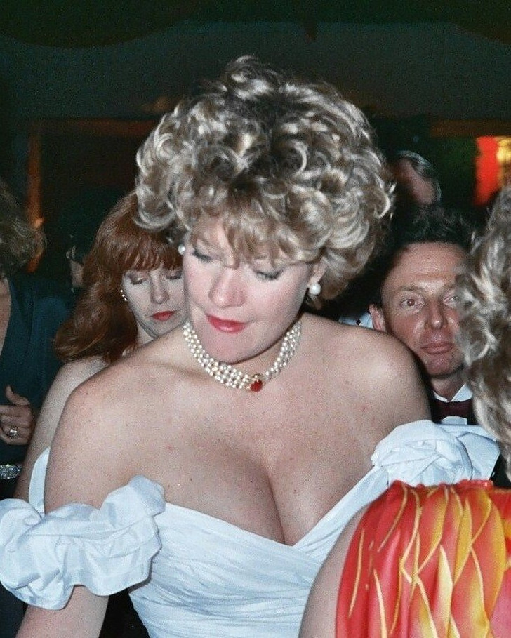 Melanie Griffith, 31 · 1989