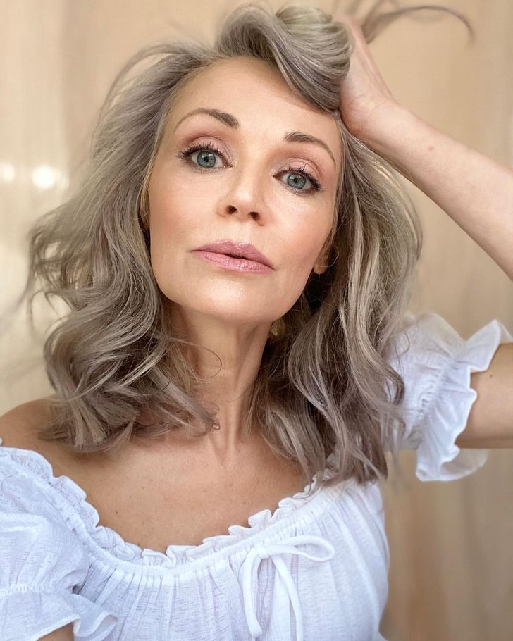 A Model Hits the Catwalk at 57 and Encourages Women to Follow Their Dreams No Matter How Old They Are
