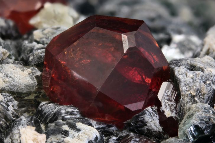 The 12 Most Expensive Materials In The World / Bright Side