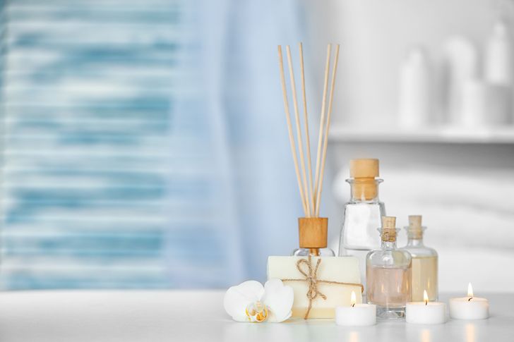 How to Make Your Bathroom Smell Good: 10 Genius Hacks to Get the Stink Out