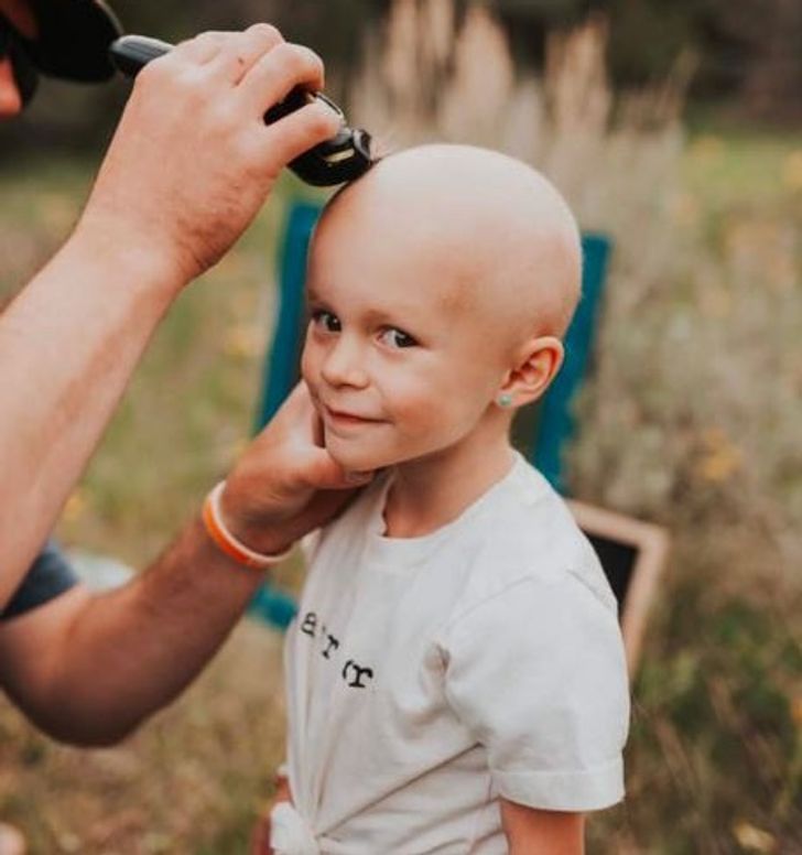 Brother Lets 3-Year-Old Sister Shave His Head, So She Doesn’t Feel Alone While Battling Cancer