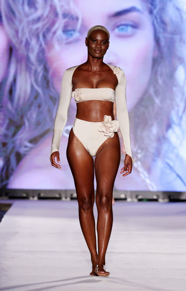 This Famous Swimsuit Runway Show Proved That Beauty Can t Be