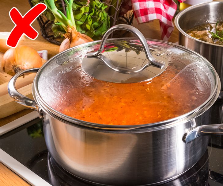 10 Cooking Habits We Didn’t Know Could Be Dangerous